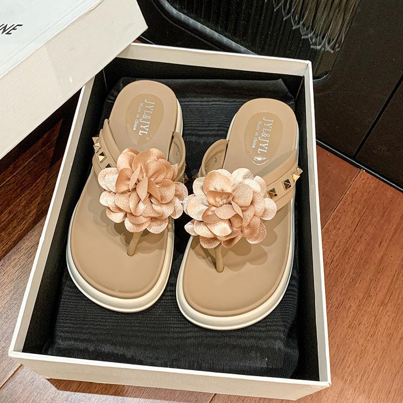 

Цветочные шлепанцы на платформе в сказочном стиле женские летние 2025 новые в национальном стиле модные универсальные с юбкой пляжные сандалии 40 хаки