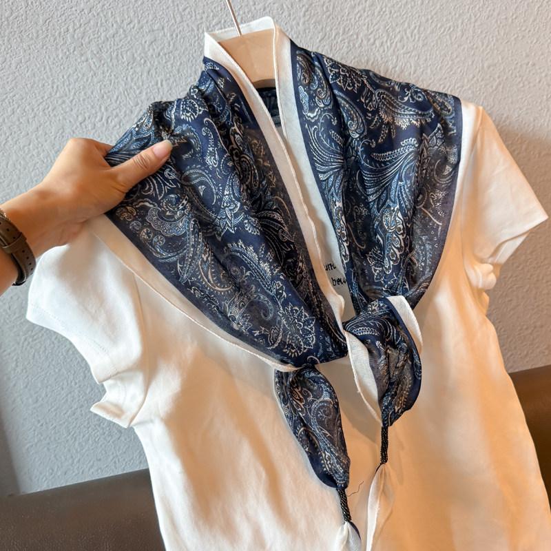 Japanese Retro Polka Dot Cotton and Linen Triangle Scarf Silk Scarf Women's Thin Neck Protection Scarf High-end Neck Scarf