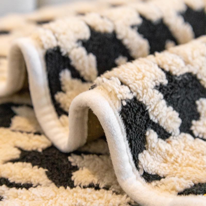 Velvet Color Matching Pleated Stitching Sofa Cushion Winter Retro Special-Shaped Thick Warm Sofa Cover Cover Cloth