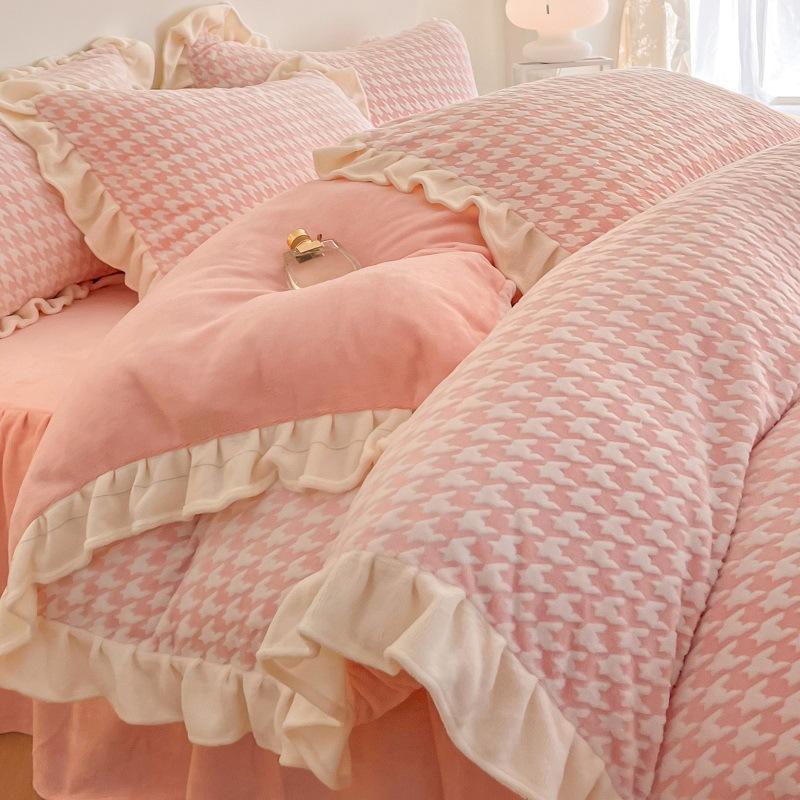Thickened Milk Fleece Four-Piece Set, Fleece Thickened Bedding, Winter Carved Coral Fleece Quilt Cover, Bed Sheet, Bed Skirt