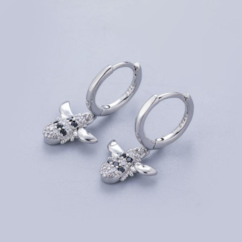 Fashionally Unique Design Bee, Dragonfly, Gecko Earrings for Women, Light Luxury Cross, Victory Gesture, Star Quality Earrings