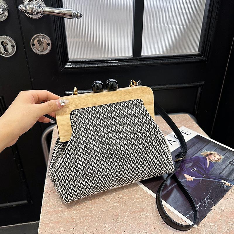 Fashionable and Trendy Straw-woven Small Square Bag Stylish and Versatile Personalized Single-shoulder Crossbody Bag