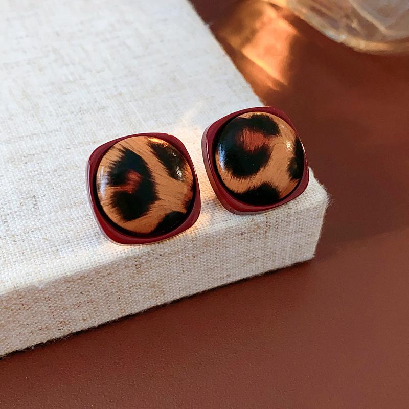 Geometric Leopard Print Heart Flower Stud Earrings - Retro & Versatile Luxury for Women