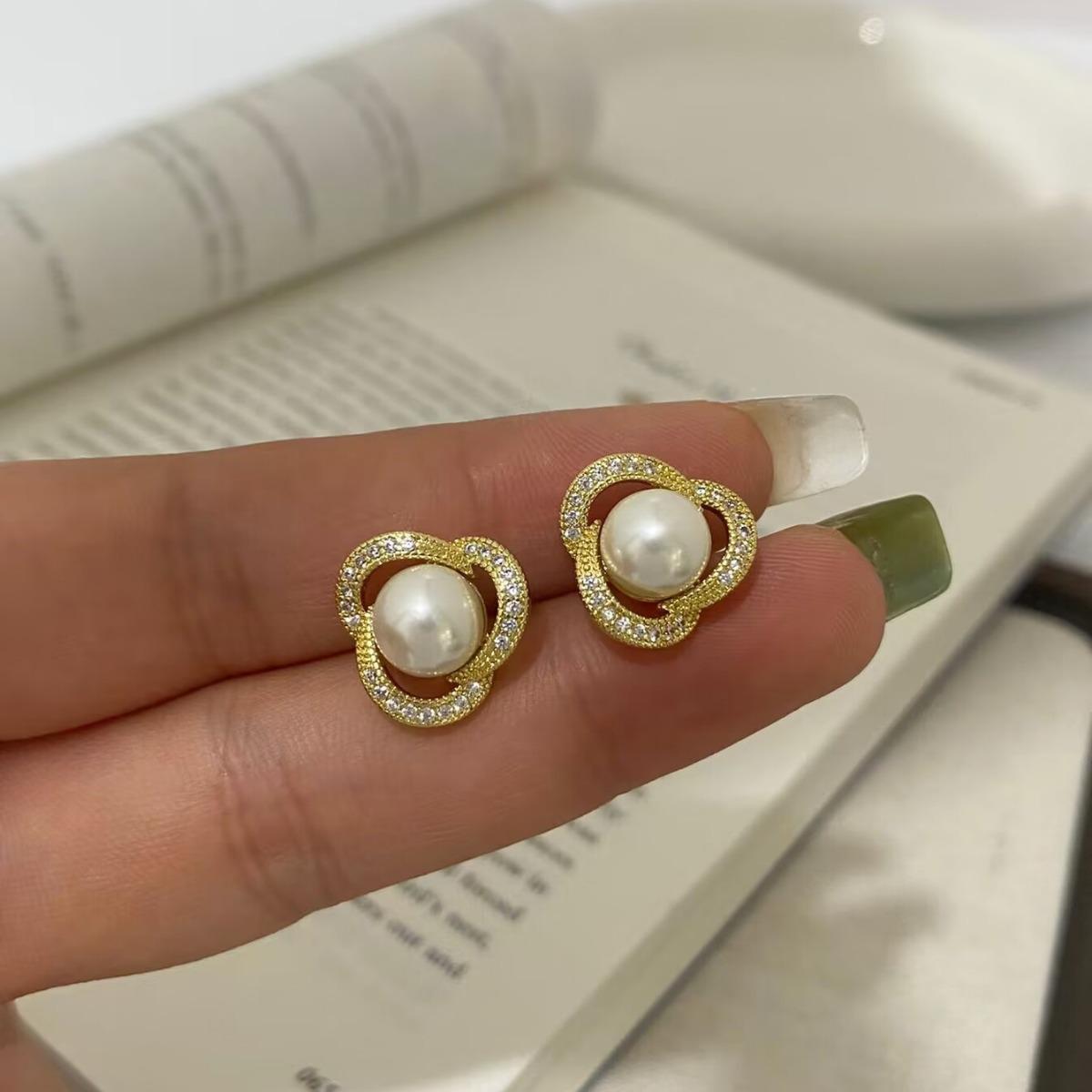 French Zirconia Pearl Stud Earrings: Elegant, Simple, Versatile, and Stylish Ear Jewelry for Women