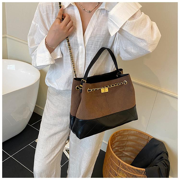 Chain Bag Women's Large-capacity New Autumn and Winter Matte Retro Shoulder Messenger Bag Commuter Tote Bag