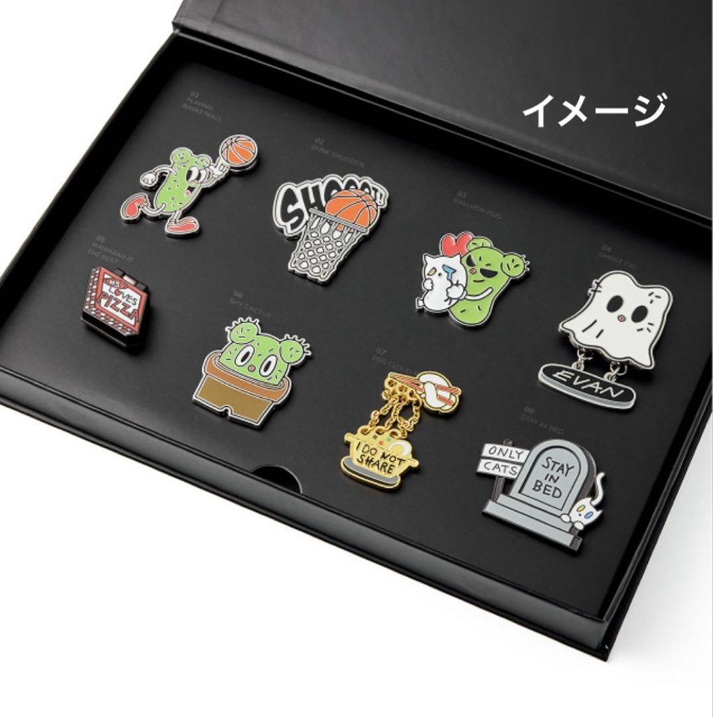 [USED] ENHYPEN Artist Made Heeseung Pin Badge with Bonus Trading Card Poster
