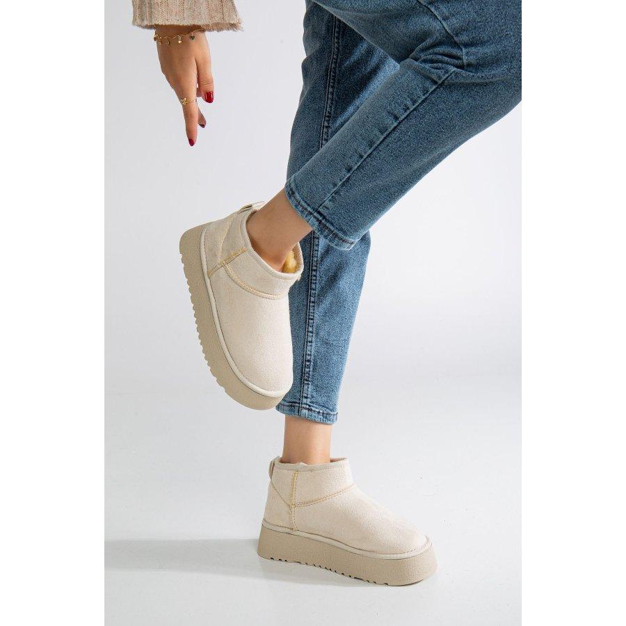 Women's Thick Soled Faux Fur Lined Casual Boots