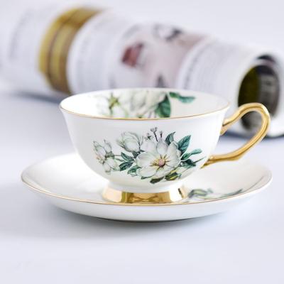Retro europeisk kaffekopp Utsökt guldspårande blomma keramisk Afternoon Tea Coffee Cup Blomma Tekopp