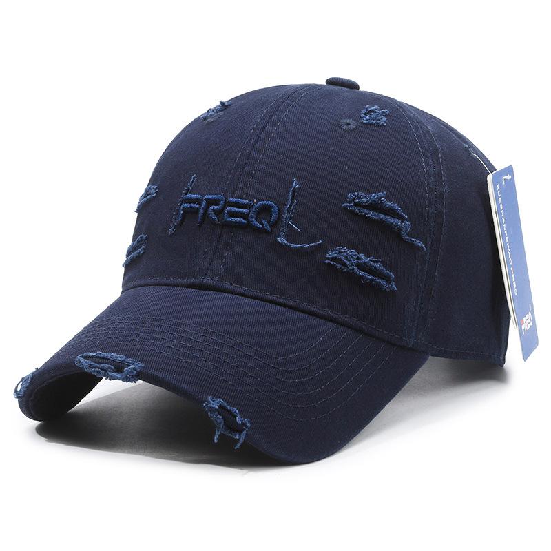 New embroidered letter baseball cap, sunshade, sunscreen, fashion and leisure, a must for men and women to travel in spring and autumn