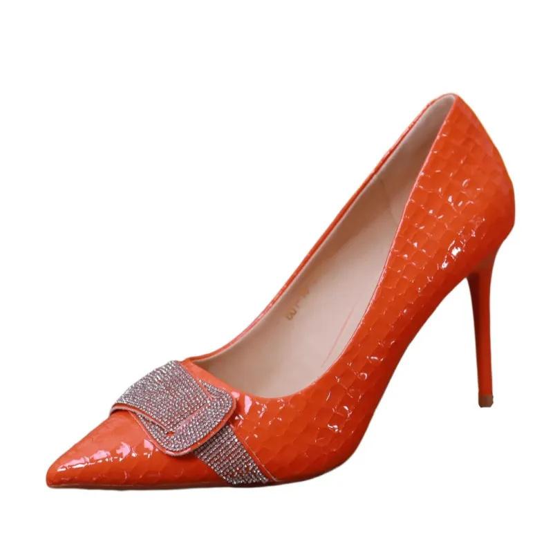 Fashion Sapatos Femininas Women Cute Pointed Toe Black Patent Leather Spring & Summer Stiletto Heels Lady Fashion Orange Pumps E1078