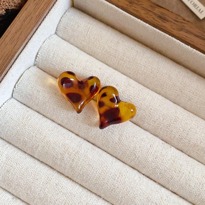 Retro Hong Kong Style Silver Needle Leopard Print Circle Earrings Light Luxury High-end Temperament Earrings Niche Earrings Women