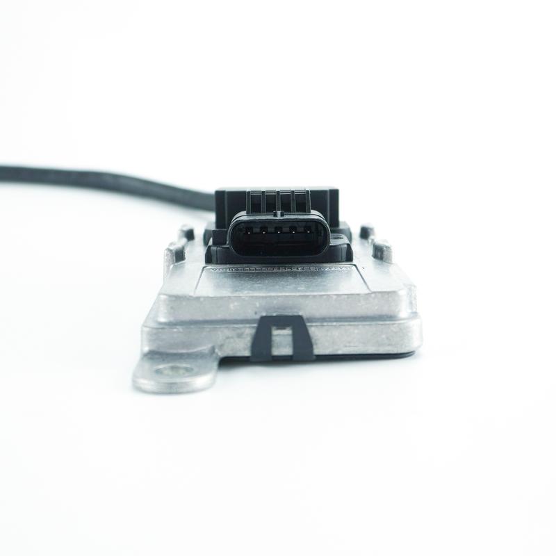 

5462436 A059B031 Manufacturer Directly Supply SCR reprocessing accessories Nitrogen Oxygen Sensor