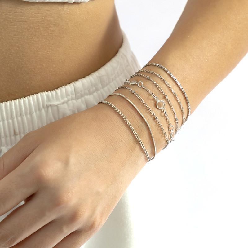 New simple and versatile geometric thin chain jewelry women's, mixed and matched snake bone chain, box chain, crystal set bracelet.