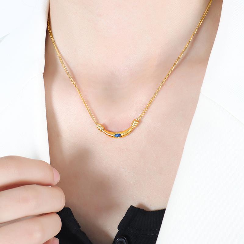 

Ветер Пустыня Путешествие Литературное чувство Инкрустированное Тремя Видами Драгоценных Камней Ретро Подвеска Персонализированное Ожерелье Позолоченные Ювелирные Изделия