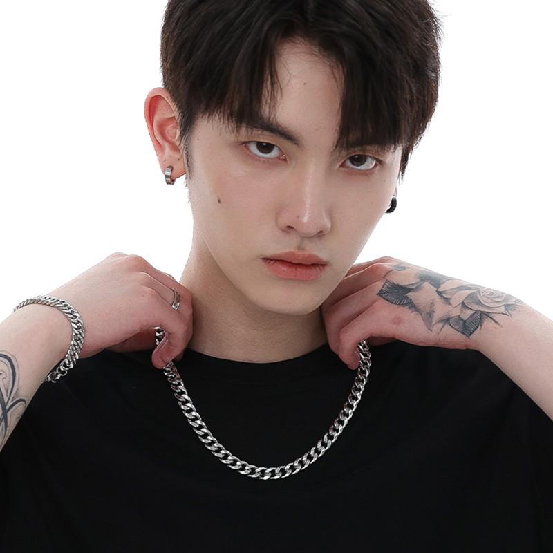 

Мужское Модное Универсальное Ожерелье-Цепочка Кубинского Плетения из Титановой Стали – Аксессуар Цепочка на Ключицу в Стиле Хип-Хоп 10MM Cuban Chain 50CM