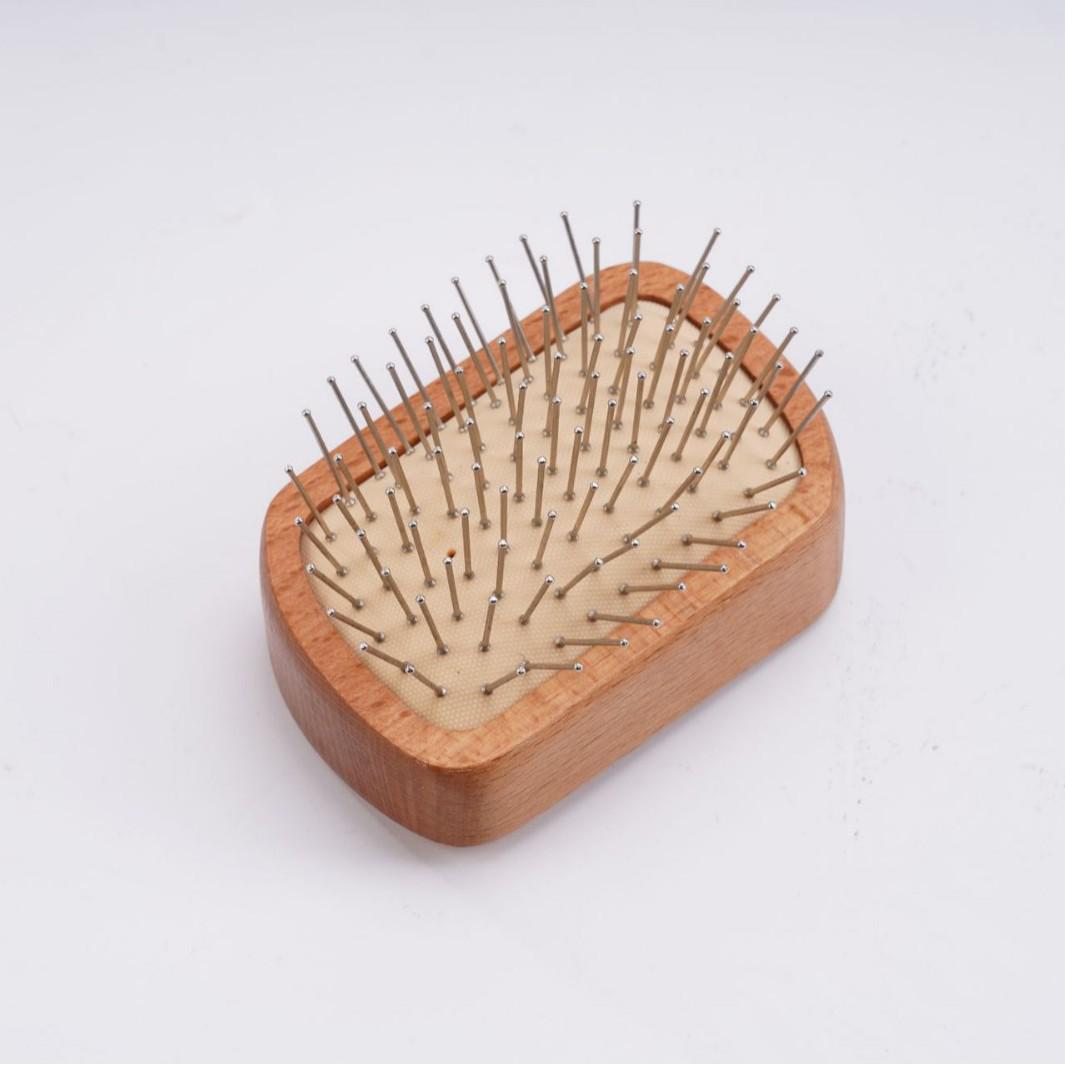 Queen Portable Anti-Static Beech Wood Massage Air Cushion Comb for Hair Straightening