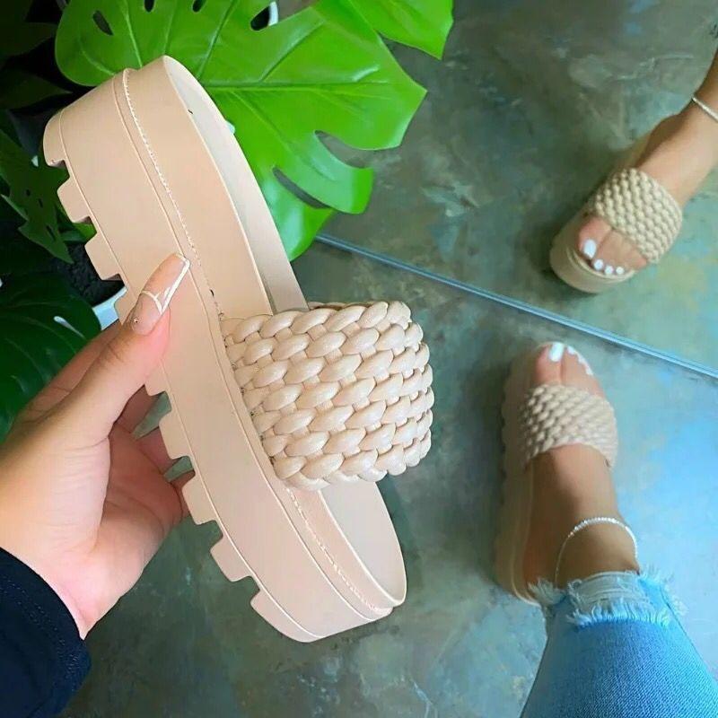 Large Size Women's Thick-soled Cool Slippers Beach Shoes Woven Thickened Summer New Muffin Slippers