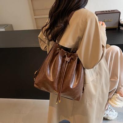 Új női retro robbanó vödörtáska ősz és tél utcai trend koreai verzió nagy kapacitású tote hátizsák táska
