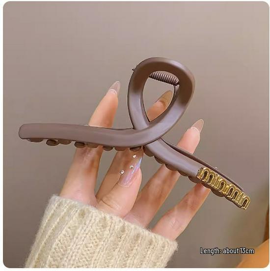 Matte Black Hair Claw for Women - Elegant Large Hairpin with Strong Hold and Volume Enhancement
