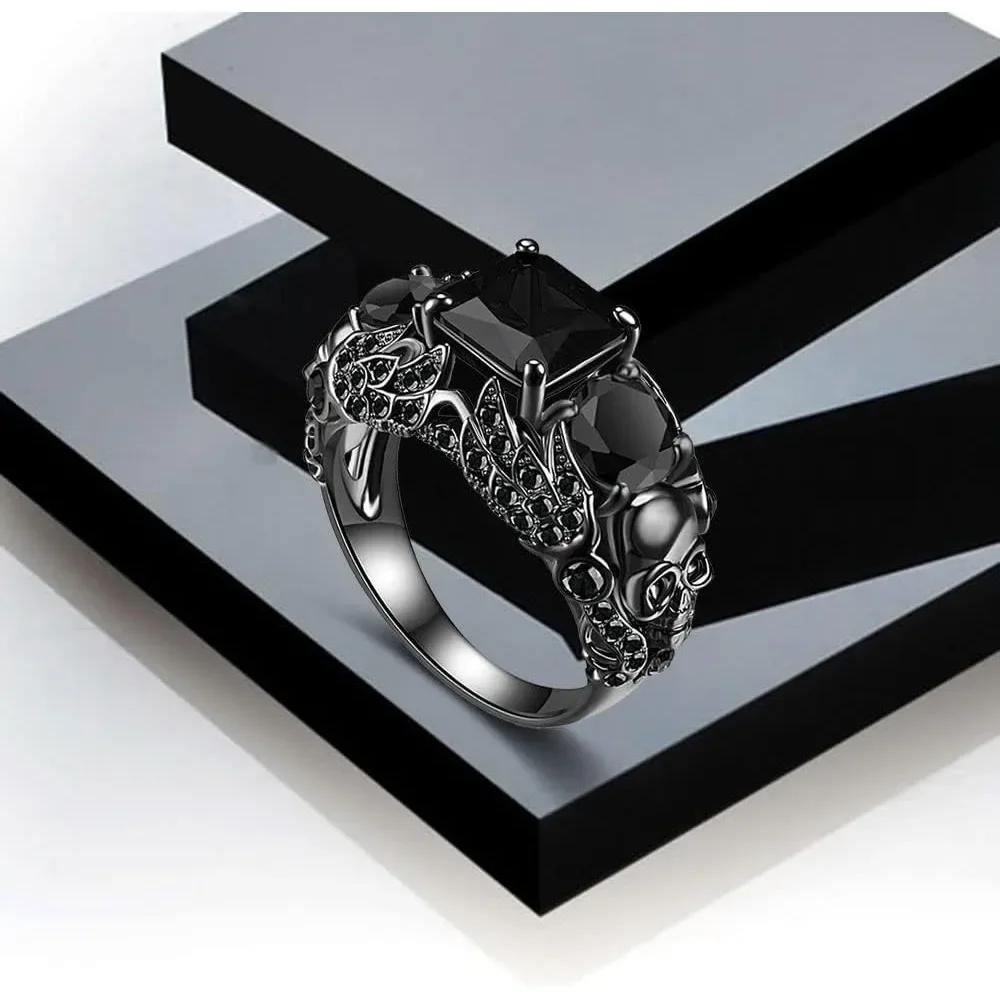 Vintage Gothic Skull Rings Heart Cubic Zirconia Crystal Biker Cocktail Party Rings for Women Halloween Christmas Gifts