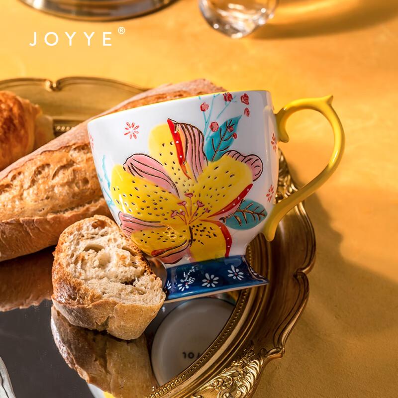 JOYYE 'Hua Chao Yue Xi' Ceramic Mug Set with Spoons