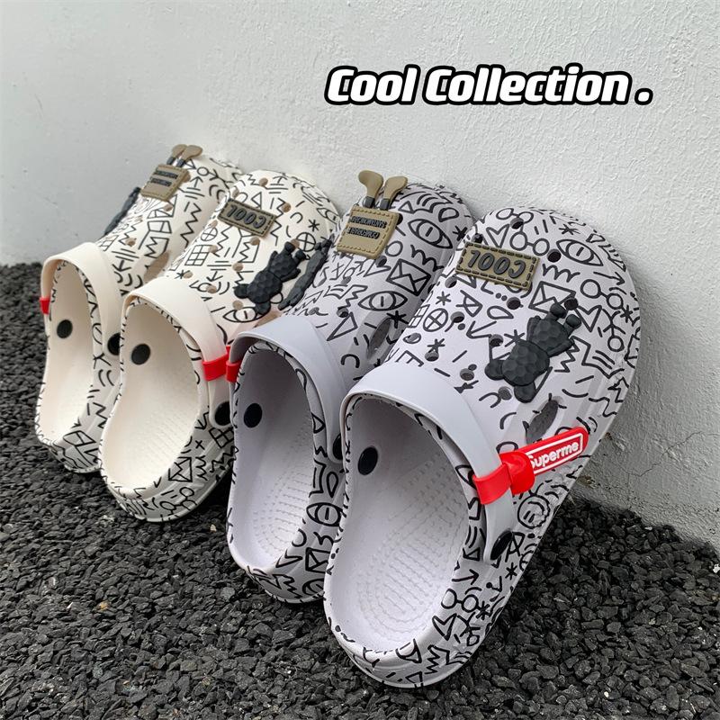 

Hole shoes men s summer wear cartoon trend home couple hole sandals bag head beach slippers female student 44-45 [one size smaller]