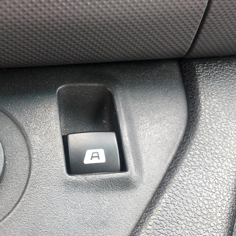 Новая кнопка стеклоподъемника со стороны пассажира 6490.E3 6490E3 для Citroen C4 Berlingo Peugeot Partner