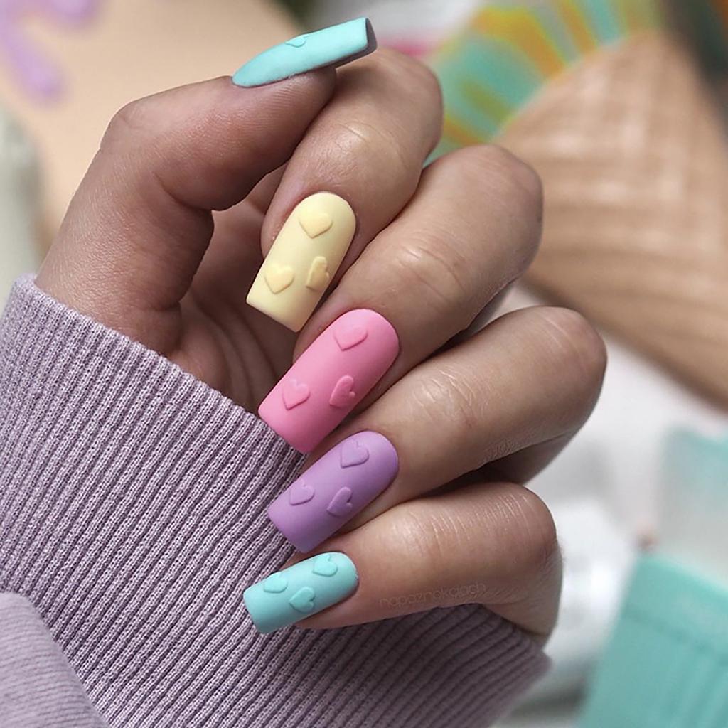Kaufe 24 Stck aufdrckbare knstliche Fingerngel, lange knstliche  Sargngel, mattiertes geprgtes Herz, 10 ml zum Preis ab 44 | Joom