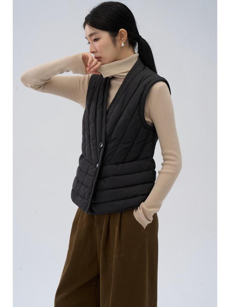 Gilet sans manches léger en duvet à col en V pour femme - 90% duvet, sans manches, amincissant, pour l'automne et l'hiver.