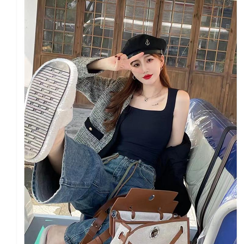 1011 Wide Shoulder Square Neck Beautiful Back Threaded Vest Women's Integrated Cup Inner and Outer Wear Seamless Casual Sling Vest Women
