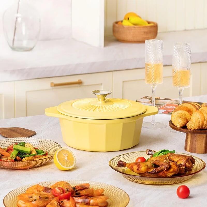 Corelle VISIONS Glazed Enamel Pot