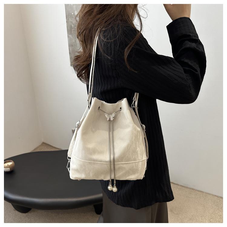 Simple Texture Fashionable Women's Shoulder Bag Large Capacity Commuter Single Strap Bag Soft Faux Leather Tote Handbag CLE
