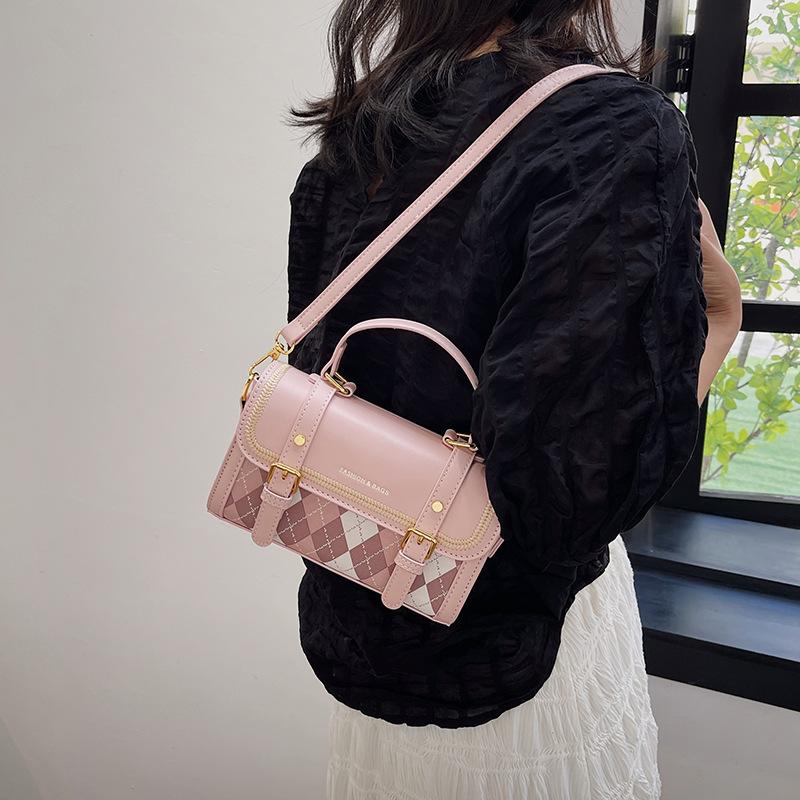 2025 Autumn New Women's Bag Fashion Diamond Handbag Bag Texture Versatile Shoulder Messenger Bag Women's Bag