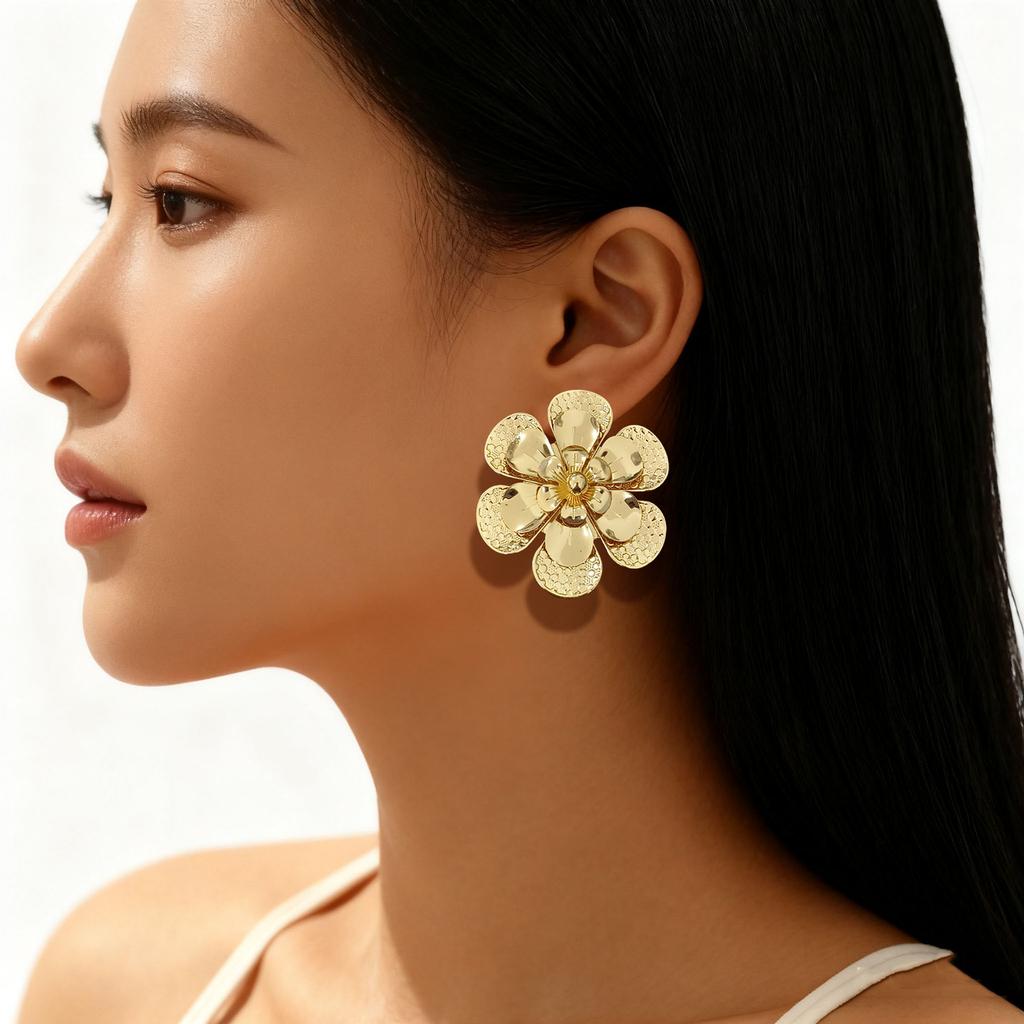 Boucles d'oreilles en fer forgé célébrité Internet féminité rétro haut de gamme bijoux polyvalents