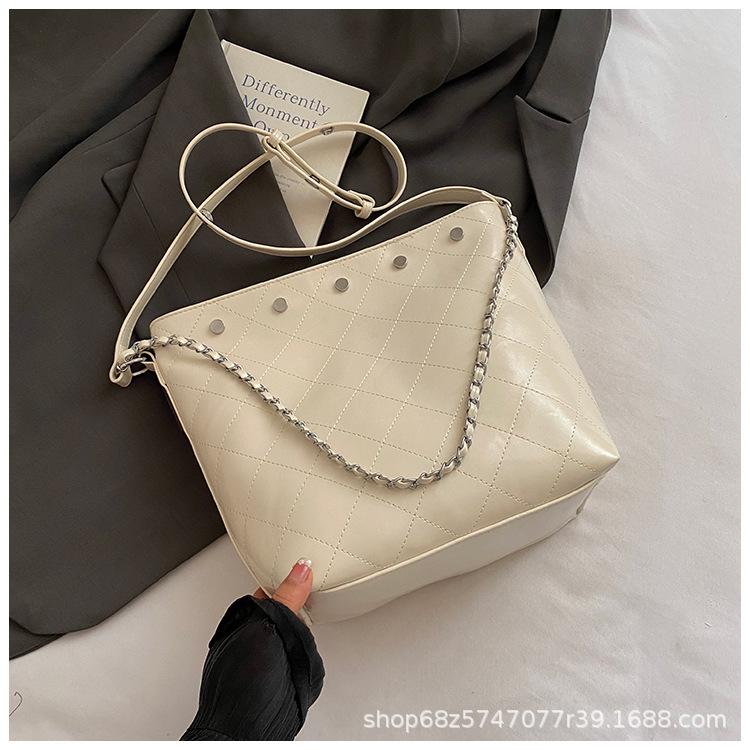 

Large capacity bucket bag, underarm bag 2025 new fashion shoulder bag, messenger bag, high-end diamond bucket bag белый