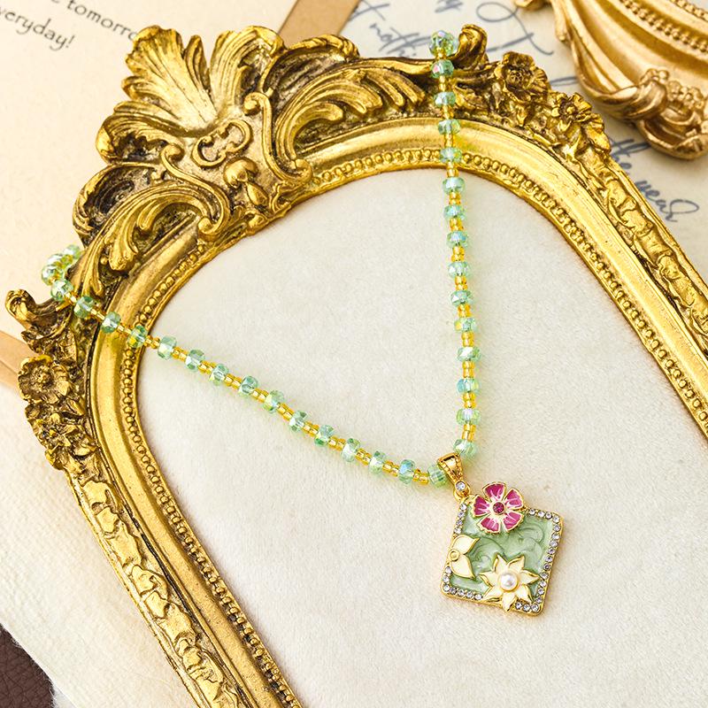 

Винтажное мятно-зеленое ожерелье с бусинами: Универсальная многослойная ключичная цепочка для женщин в стиле свежей масляной живописи