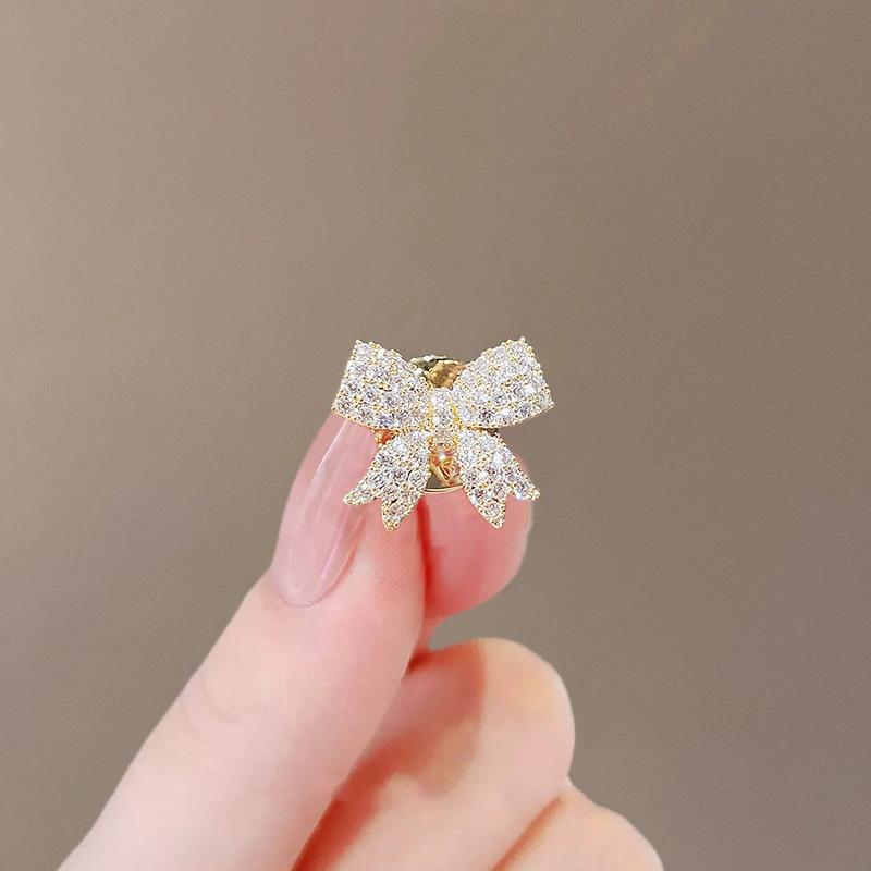 New brooch high-end high-end pin exquisite suit corsage wholesale fixed clothes