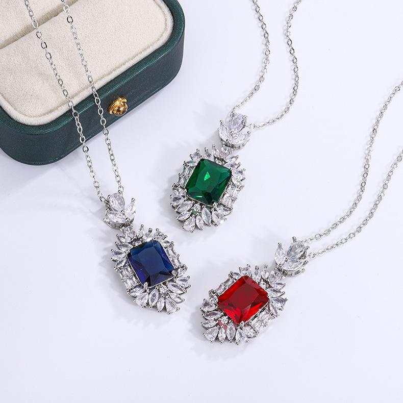 Zircon Necklace Princess Banquet Colorful Treasure Square Diamond Pendant Emerald Engagement Luxury