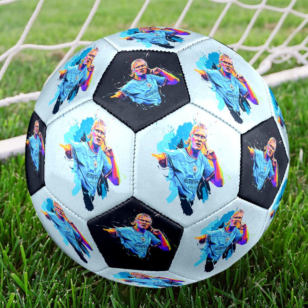 Giocatore di Calcio Scena Innevata Pallone da Calcio Taglia 5 Macchina da Calcio Cucita a Macchina Interno/Esterno Allenamento e Partite per Accessori da Calcio