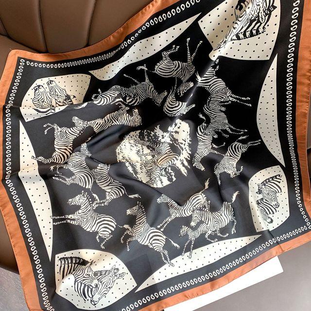 Nový 70*70cm Hodvábny Saténový Šatka na Vlasy Dámska Vreckovka S Potlačou Štvorcová Čelenka Bandana Malý Nákrčník Hidžáb Dáma Dievča