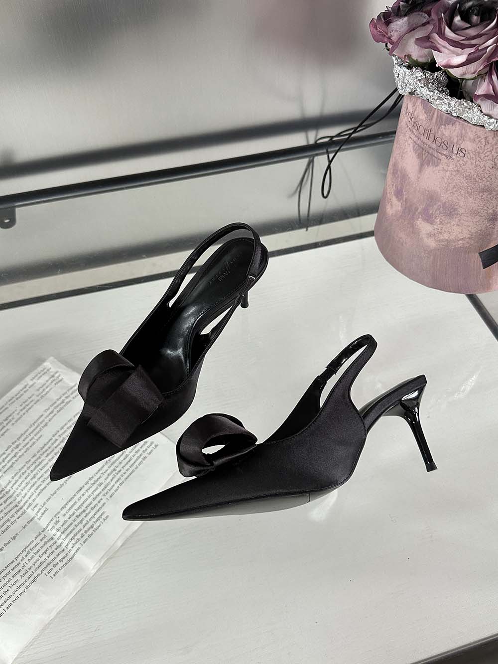 

мода Модные женские босоножки с острым носком Летние туфли на тонком каблуке Ремешок сзади Бежевый Розовый Зеленый Черный Атласные босоножки для вечеринки Мюли 5.5 чёрный