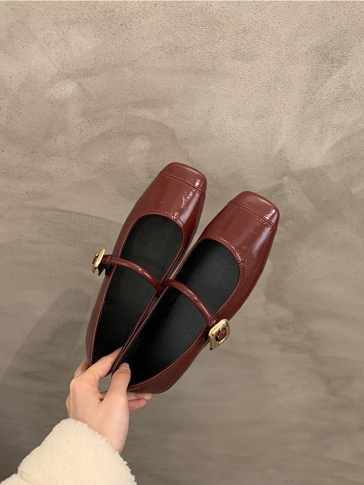 French flat single shoes women's 2025 new spring brown retro Mary Jane women's shoes with skirts gentle evening shoes