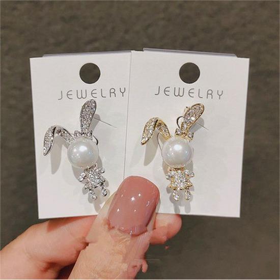Elegant Zirconia Rabbit Brooch: Trendy Anti-exposure Pin for Sweaters Gold Rabbit Brooch