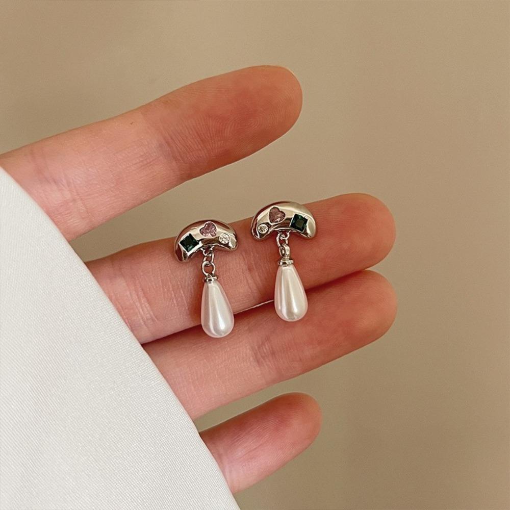 Cercei cu perle Cercei de damă de înaltă calitate