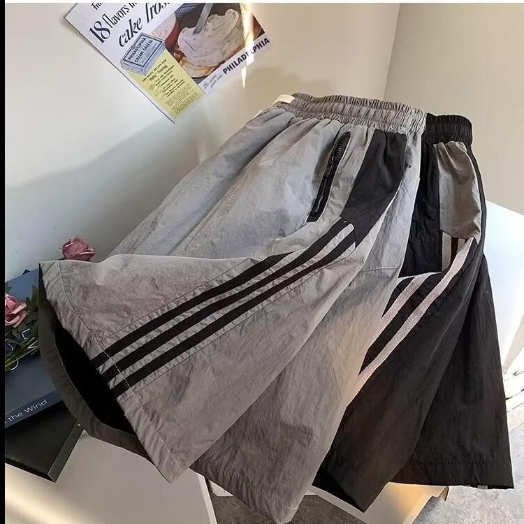 Pantaloni Scurți de Vară cu Dungi Retro Americani pentru Bărbați cu Uscare Rapidă - Design Trendy Casual Sportiv cu Cinci Puncte