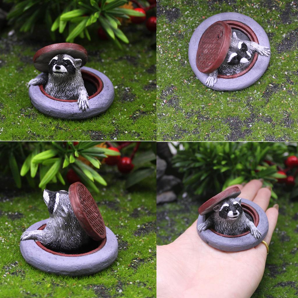Funny Manhole Cover Raccoons Miniature Sculpture Decorative Resins Figurine Ornament for Home Garden Landscape Decors