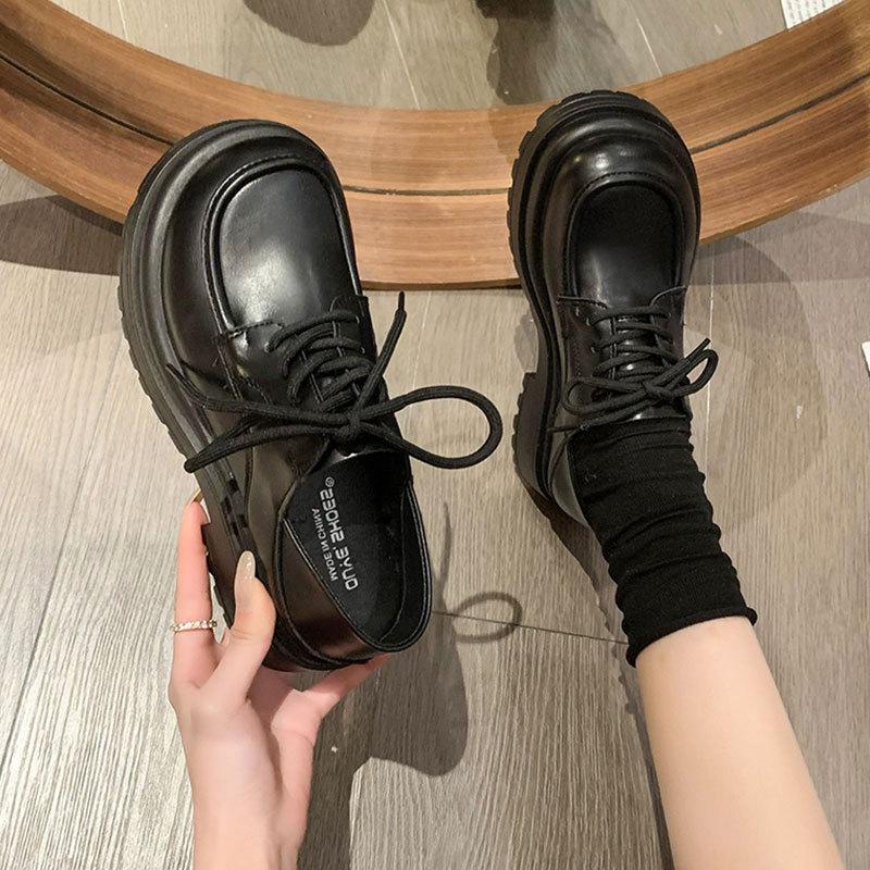 Pantofi jk versatili cu șireturi cu talpă groasă, pantofi mici din piele noi super-hot de primăvară și toamnă pentru femei, stil britanic alb