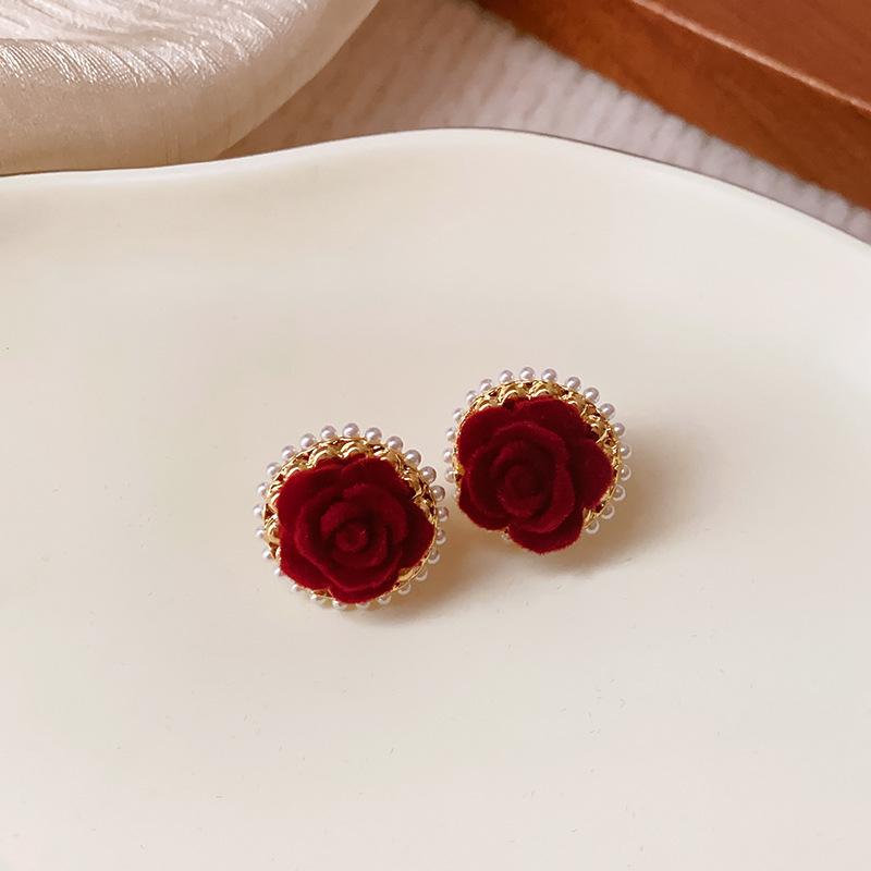 Silver Needle Red Series Flocked Bow Autumn/Winter Stud Earrings - Sweet, Fashionable High-End Design for Women.