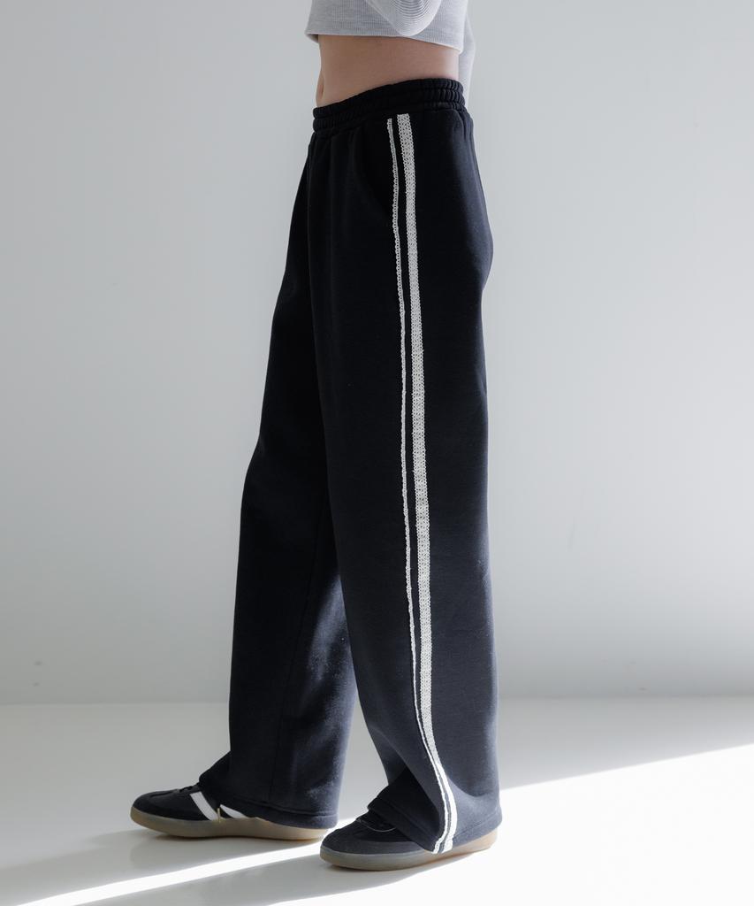 KITTY POTTERY Lace Line Tape Sweatpants Black