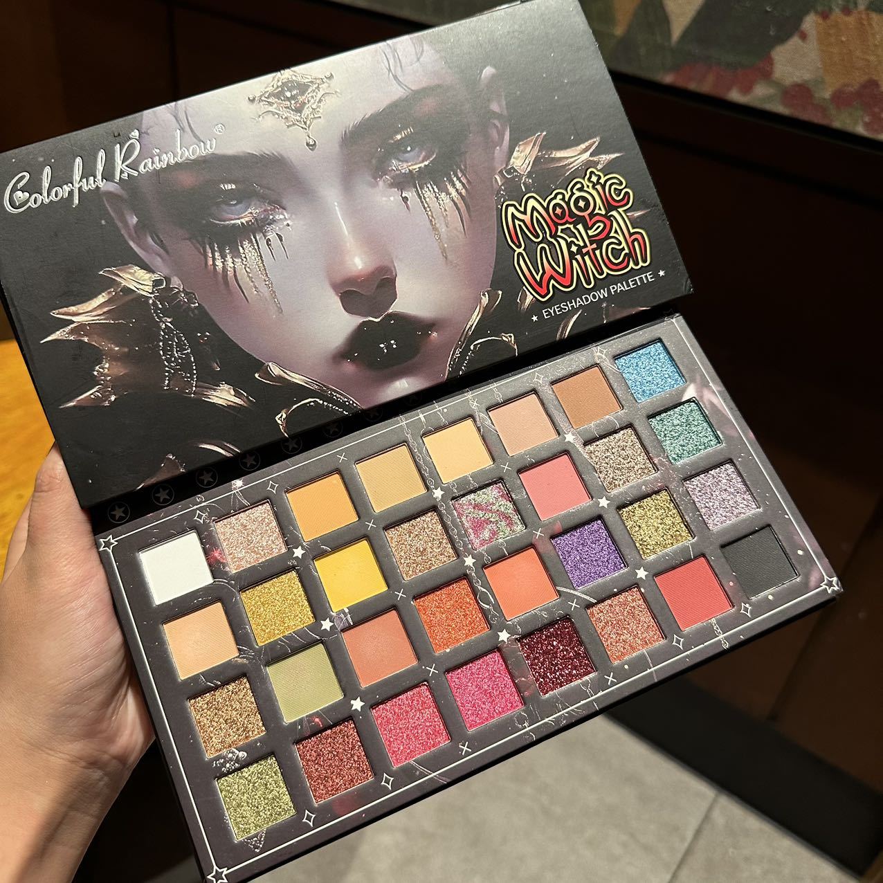 

32 цвета землистый темный гот девушка картина маслом тени для век